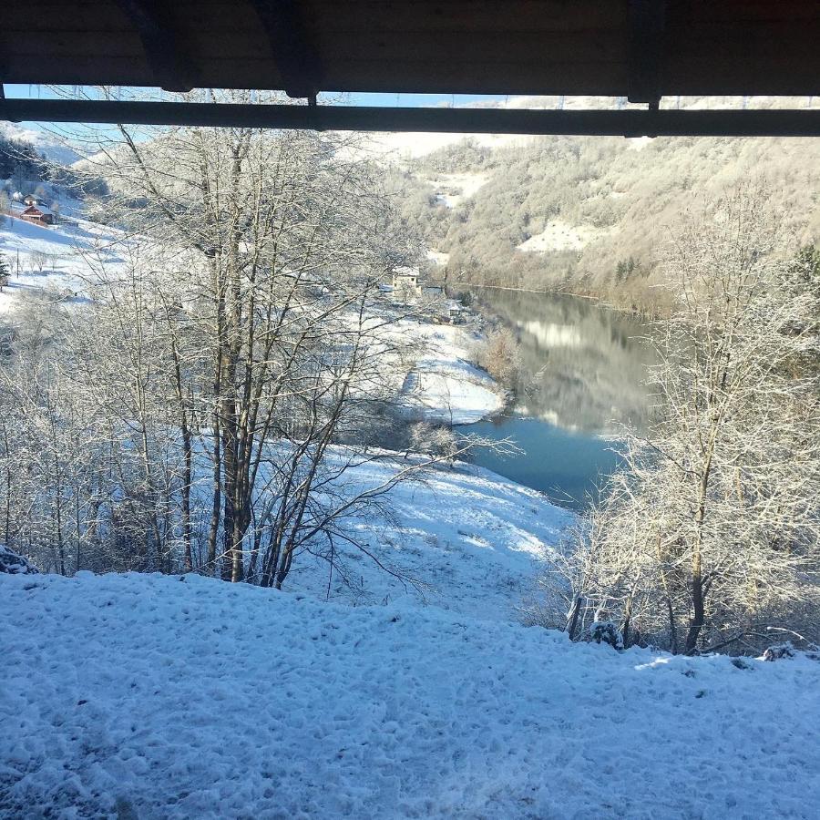Cabana Baraj Apuseni Mountains Mihoesti 外观 照片