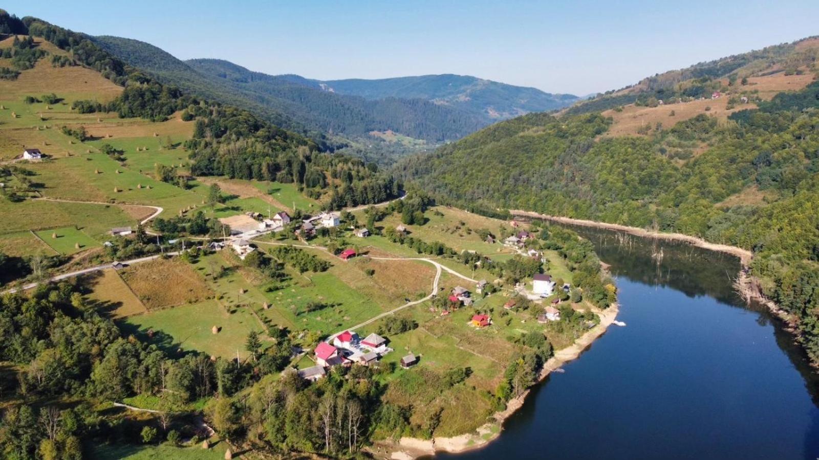 Cabana Baraj Apuseni Mountains Mihoesti 外观 照片